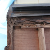 外壁サイドの柱の腐食