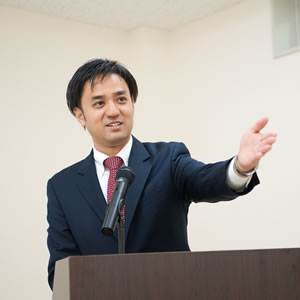 上田　真一